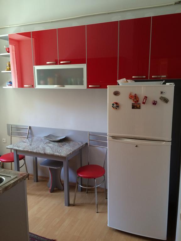 Apartment On Hanrapetutyan Street Erivan Exterior foto
